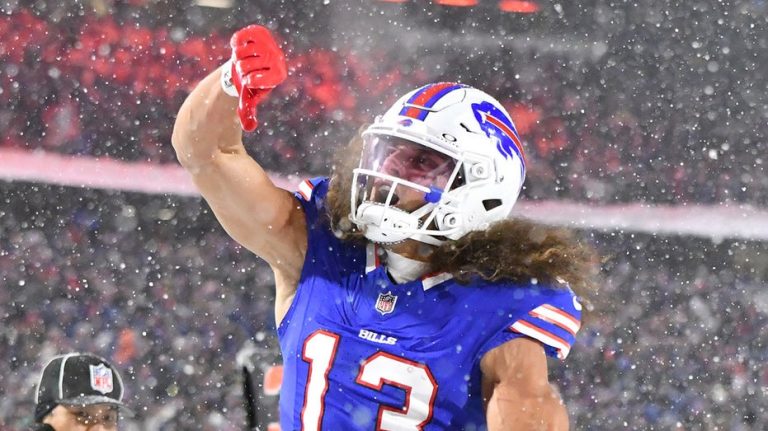 Bills’ Mack Hollins drums up fashion statement with ‘Muppets’ gear at AFC Championship