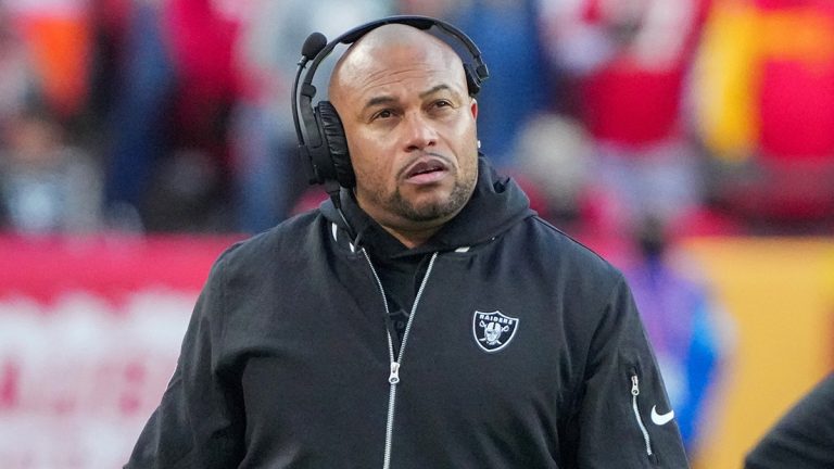 Raiders fire head coach Antonio Pierce: reports