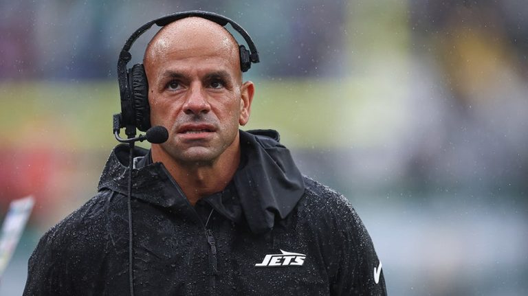 Cowboys eye ex-Jets head coach Robert Saleh after moving on from Mike McCarthy: report