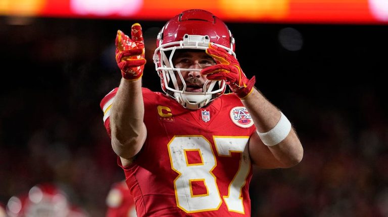 Travis Kelce feeling ’22’ after delivering best game of season in Chiefs’ playoff win